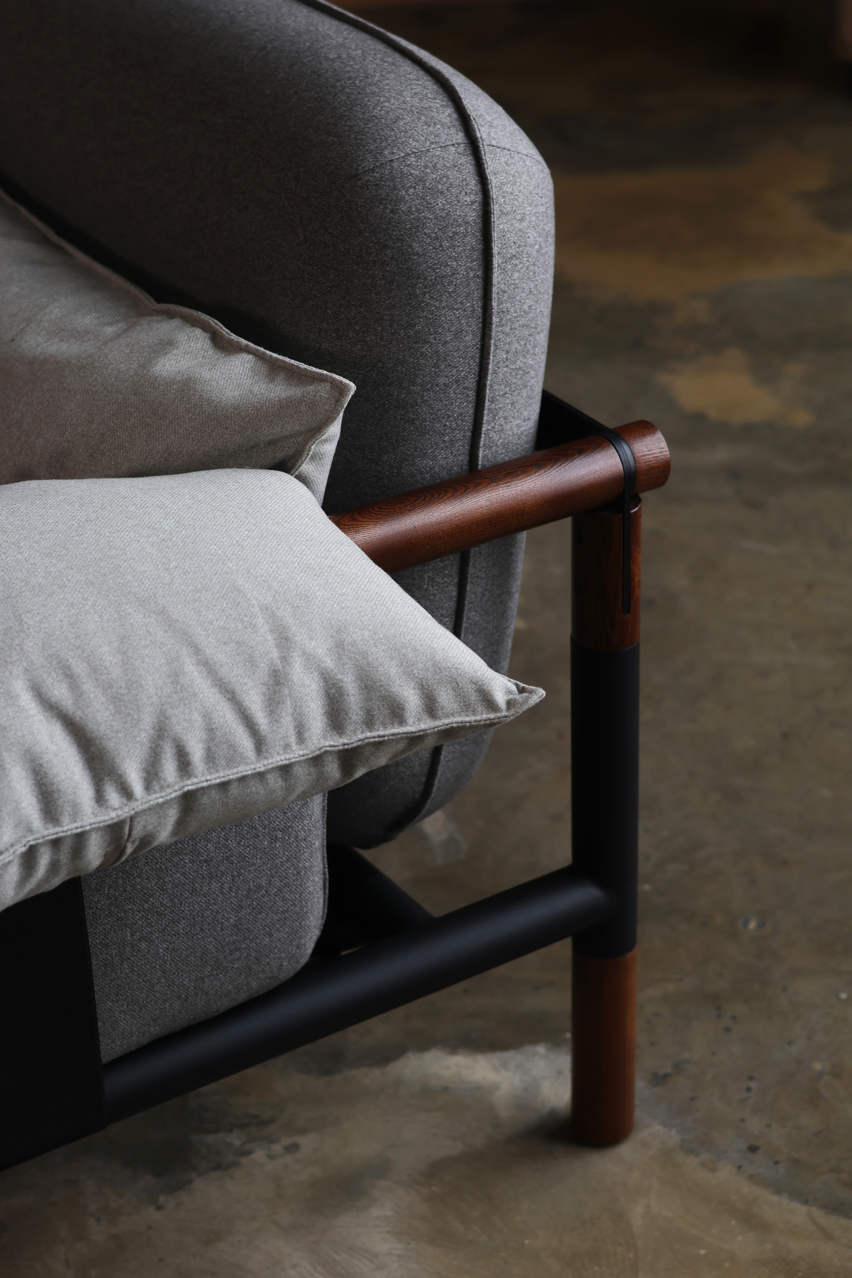 Susy Standard armchair in Sandstorm (beige) fabric, ash wood frame — upholstered living room chair | Susy Space